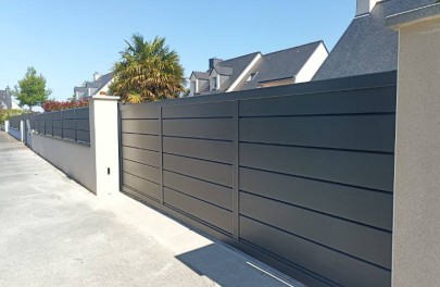 Aluminium ou PVC : quel portail choisir pour votre maison ?